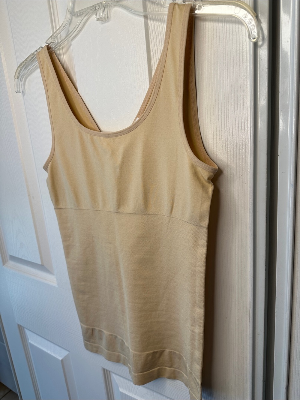 Women’s Scoop Neck V-neck reversible waist trainer Tank Top- Cream NWOT size M/L
